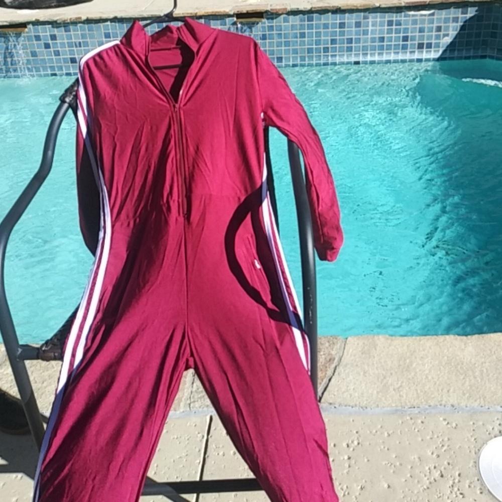 Clothing - Picture 3 of 7